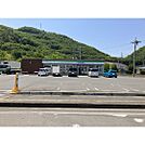 コンビニ「ファミリーマート千曲あんずの里店まで654ｍ」