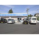 コンビニ「ローソン上田バイパス店まで325ｍ」