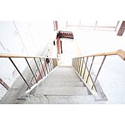 2F階段