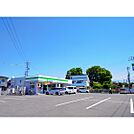 コンビニ「ファミリーマート長野高田店まで665ｍ」
