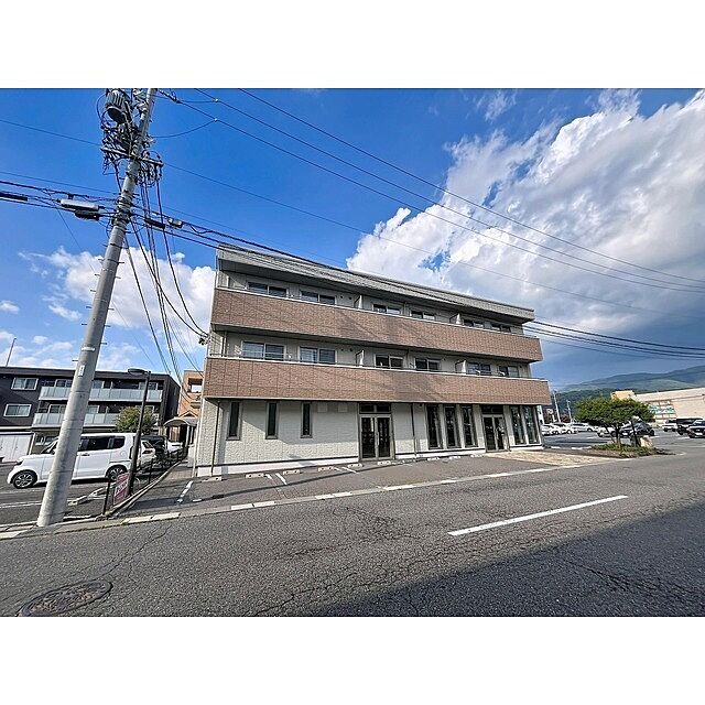 4 / 11
