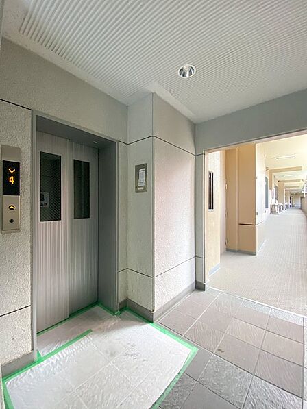 エレベーターです。当マンションには1基ございます。(各階停止)