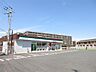 周辺：ファミリーマート大津大萱店（400m）