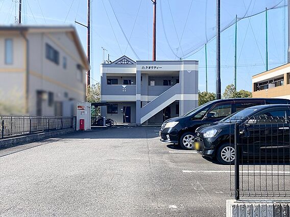 駐車場8台分あ...