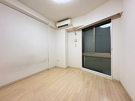 洋室5.2帖。
