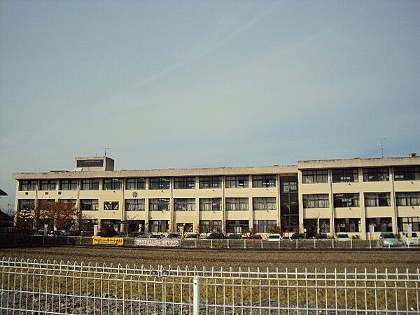 画像23:彦根市立平田小学校（1000m）