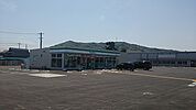 ファミリーマート 国道五個荘店（274m）