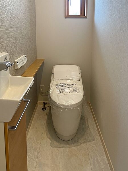 トイレを拡大表示