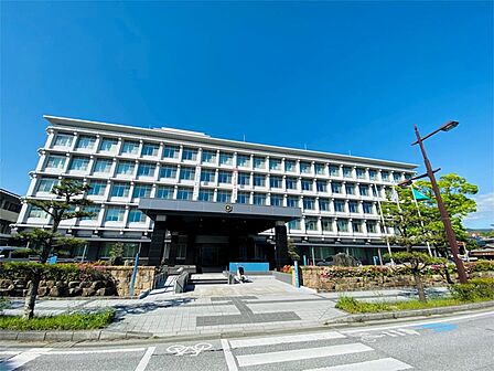 彦根市役所（760m）
