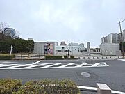 マンション向かいにある栗東文化芸術会館さきら