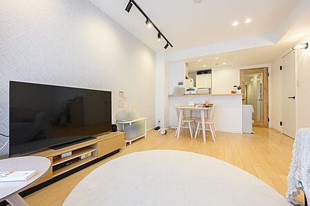 オープンでのびやかな空間を生み出す広々としたLDK。家族との時間を大切にした住空間です。