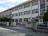 周辺：【小学校】鳩里小学校まで757ｍ