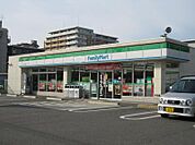 ファミリーマート 東粉浜三丁目店（295m）
