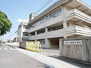 桜岡小学校(640m)