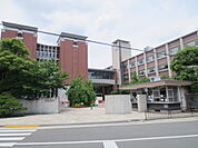 同志社大学 新町キャンパス（550m）