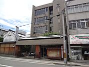 京都建築専門学校（1502m）