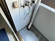 洗濯機はベランダに置けます。