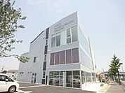 京都理容美容専修学校（873m）