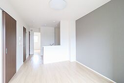 JR東北本線 間々田駅 3.2kmの賃貸アパート 2階2LDKのリビング/ダイニング