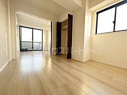 Ｆｒｅｅｓｉａ梅島（フリージアウメジマ） 501 5階1LDKのリビング/ダイニング