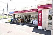 ナチュラルローソン世田谷弦巻三丁目店 徒歩7分。 550m