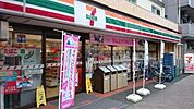 セブン‐イレブン/新丸子店 徒歩3分。 220m