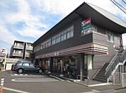 セブン‐イレブン/川崎小台2丁目店 徒歩3分。 190m