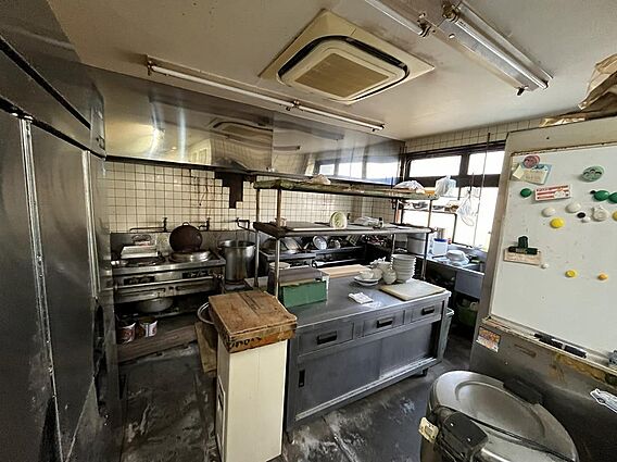 店舗内(厨房)