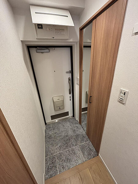 玄関を拡大表示
