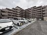 駐車場：平面と機械式あり