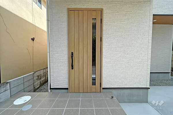 玄関を拡大表示