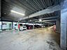 駐車場：駐車場は1住戸に1台割り当てられています。（使用料無償）