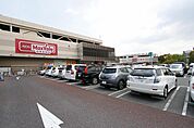 マックスバリュグランド千種若宮大通店 135m