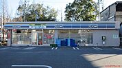 ファミリーマートナゴヤドーム前店 487m