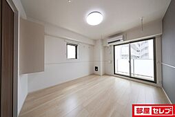 ホワイトメゾン新栄 5階1Kのリビング/ダイニング