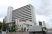 ヤマナカ日比野店 419m