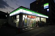 ファミリーマート古渡町店 182m