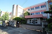 名古屋市立白金小学校 373m