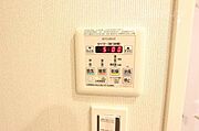 浴室乾燥もしっかりついてます