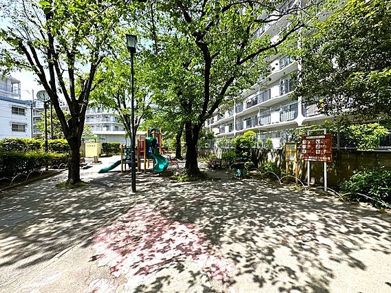 マンション隣接...