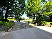東京都恩賜上野動物園 徒歩10分。 780m