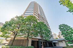 【外観】千代田線「根津」駅まで徒歩3分／京成本線「京成上野」駅まで徒11分／山手線「上野」駅まで徒歩15分の好立地。