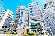 【外観】○3路線3駅利用可能・中央・総武緩行線「浅草橋」駅まで徒歩8分・都営浅草線「蔵前」駅まで徒歩8分・都営大江戸線「新御徒町」駅まで徒歩8分