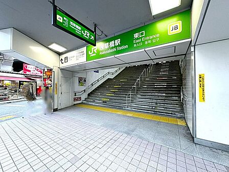 浅草橋駅(ＪR総武線) 徒歩8分。 610m