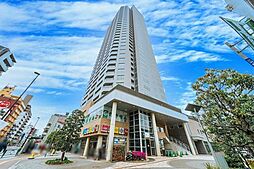 34階建て駅前タワーレジデンス1・2階部分にはコンビニや飲食店、医療施設等が入っています