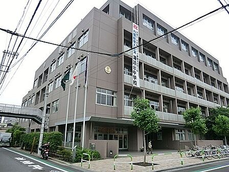 荒川区立諏訪台中学校 徒歩10分。 740m