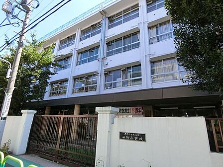 台東区立石浜小学校 徒歩7分。 550m