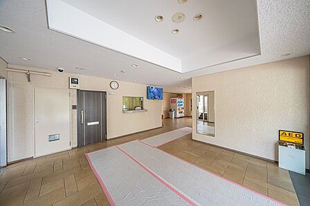 【エントランスホール】広々としたエントランスホール。