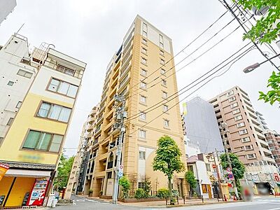 外観:【外観】ビッグターミナル「上野」駅まで徒歩13分、2011年6月築のマンション。2025年1月 大規模修繕工事実施済み。(外壁修繕工事) 外観:【外観】ビッグターミナル「上野」駅まで徒歩13分、2011年6月築のマンション。2025年1月 大規模修繕工事実施済み。(外壁修繕工事)