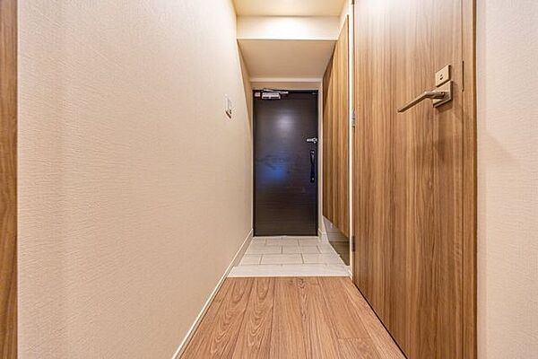 玄関を拡大表示
